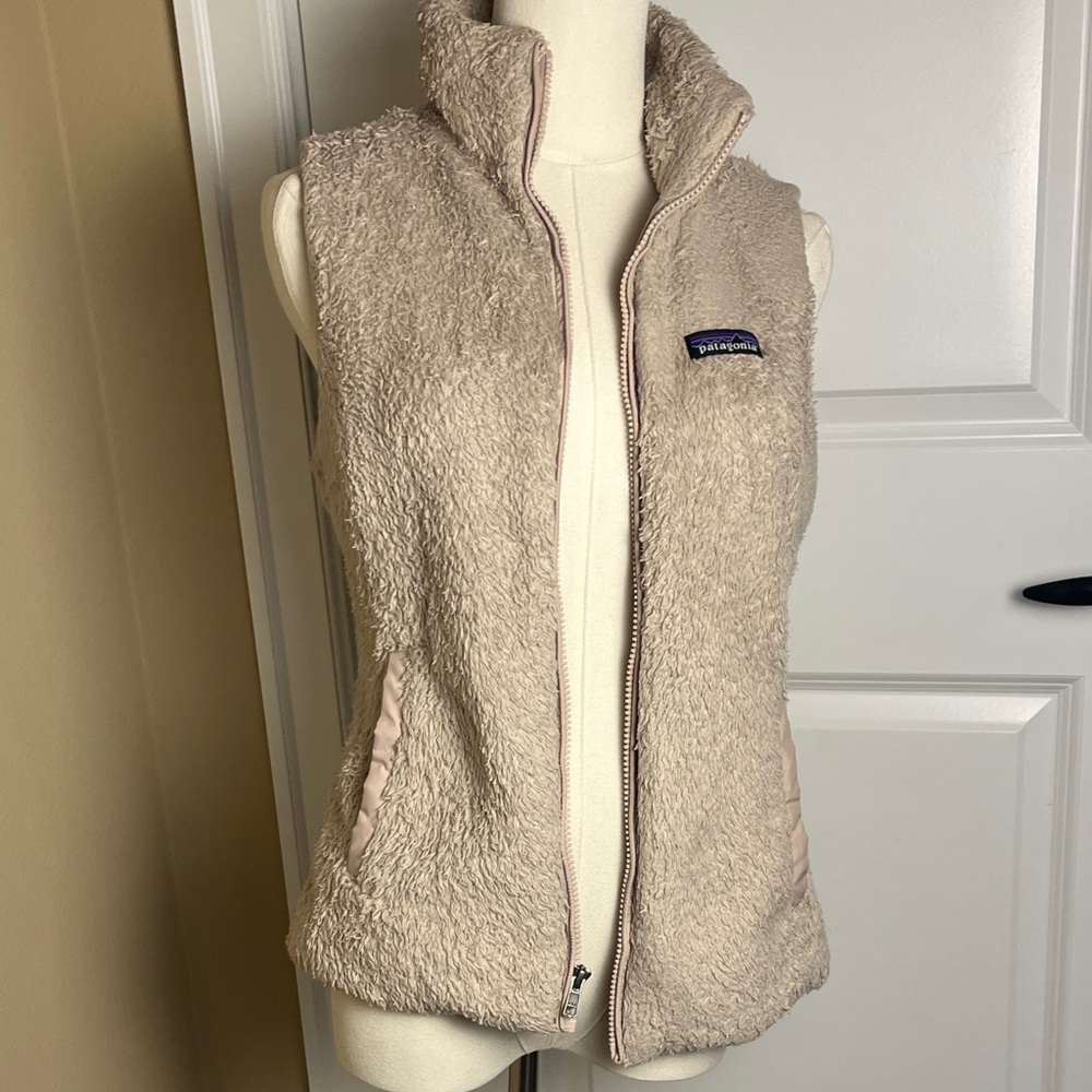 Patagonia Women's Beige Fleece Vest